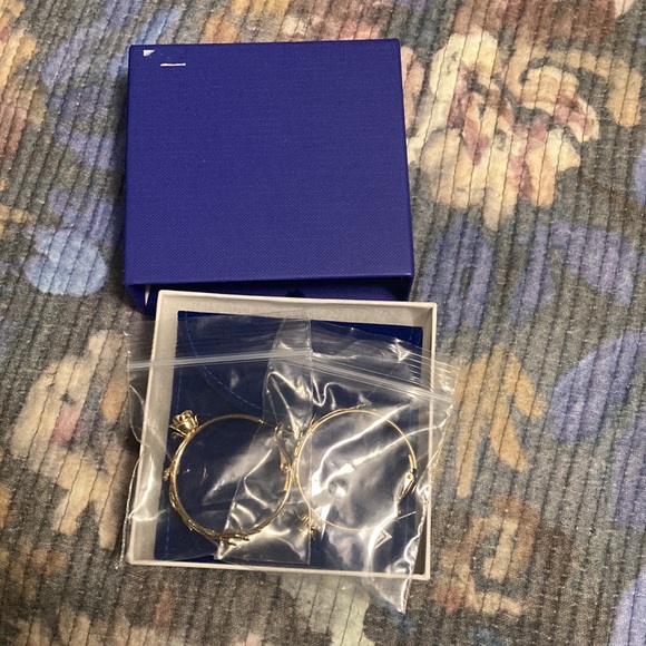 Rose Hoops - New - Picture 6 of 8